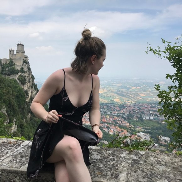 Meet your Posher, Tara - Picture 5 of 5